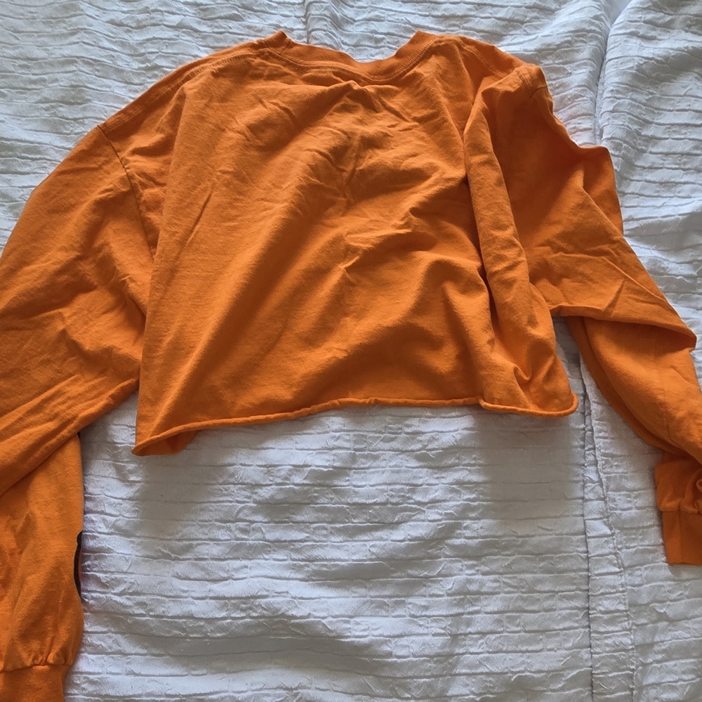 Garfield Cropped Orange Graphic T-Shirt w/ Long Sleeves - Picture 6 of 6